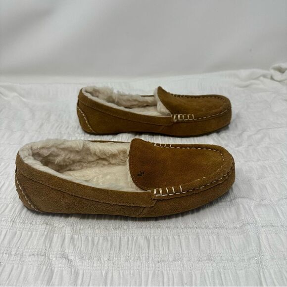 NWOT Koolaburra Moccasins- Size 7 - Picture 4 of 13